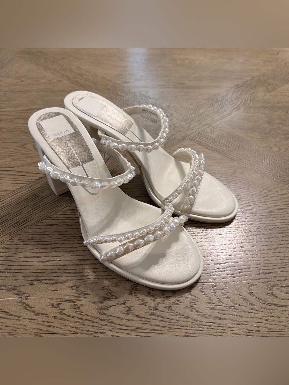 DOLCE VITA BARRIT PEARL Size 10 Vanilla